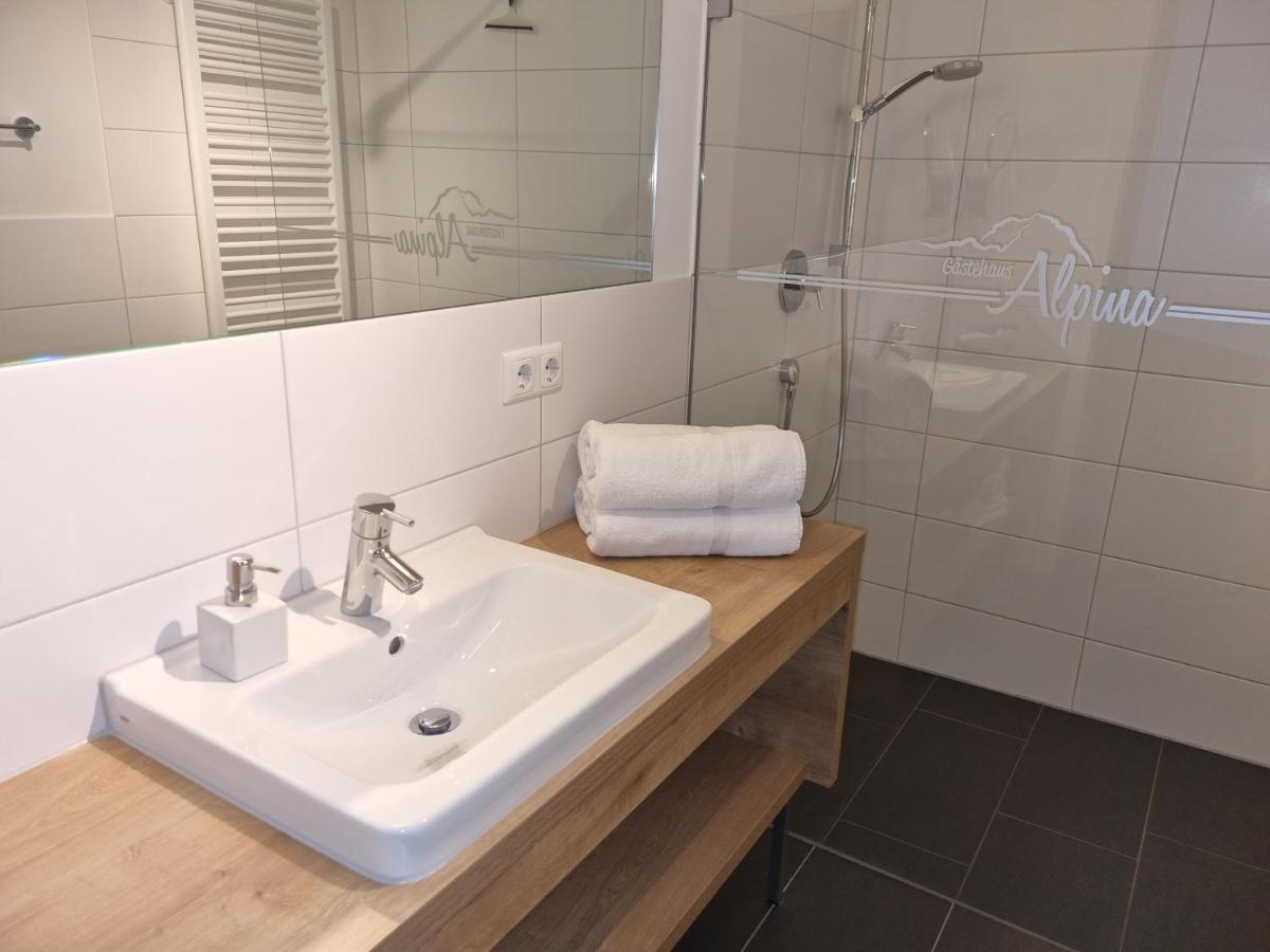 Gaestehaus Alpina Riezlern Quarto foto