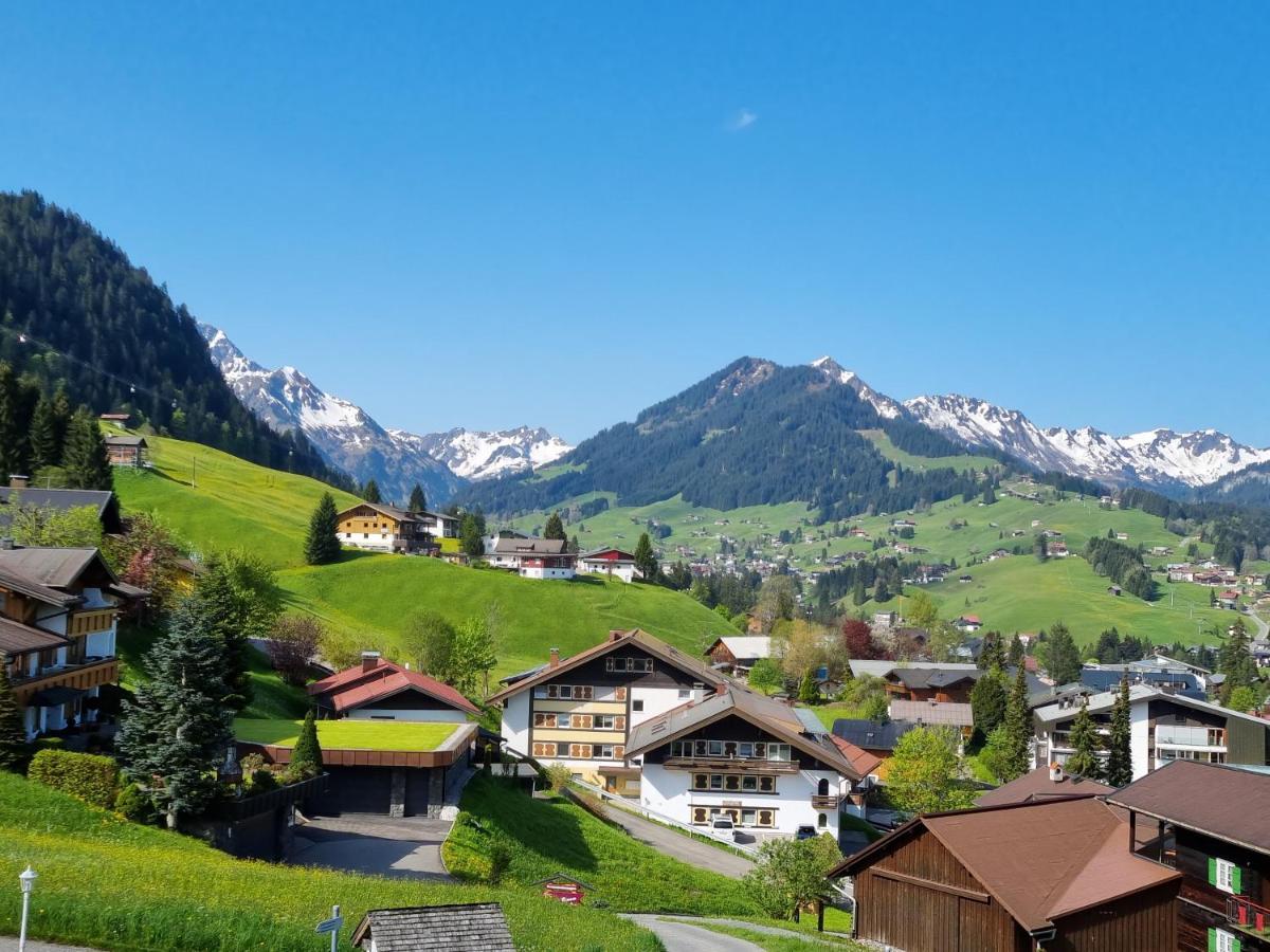 Gaestehaus Alpina Riezlern Exterior foto